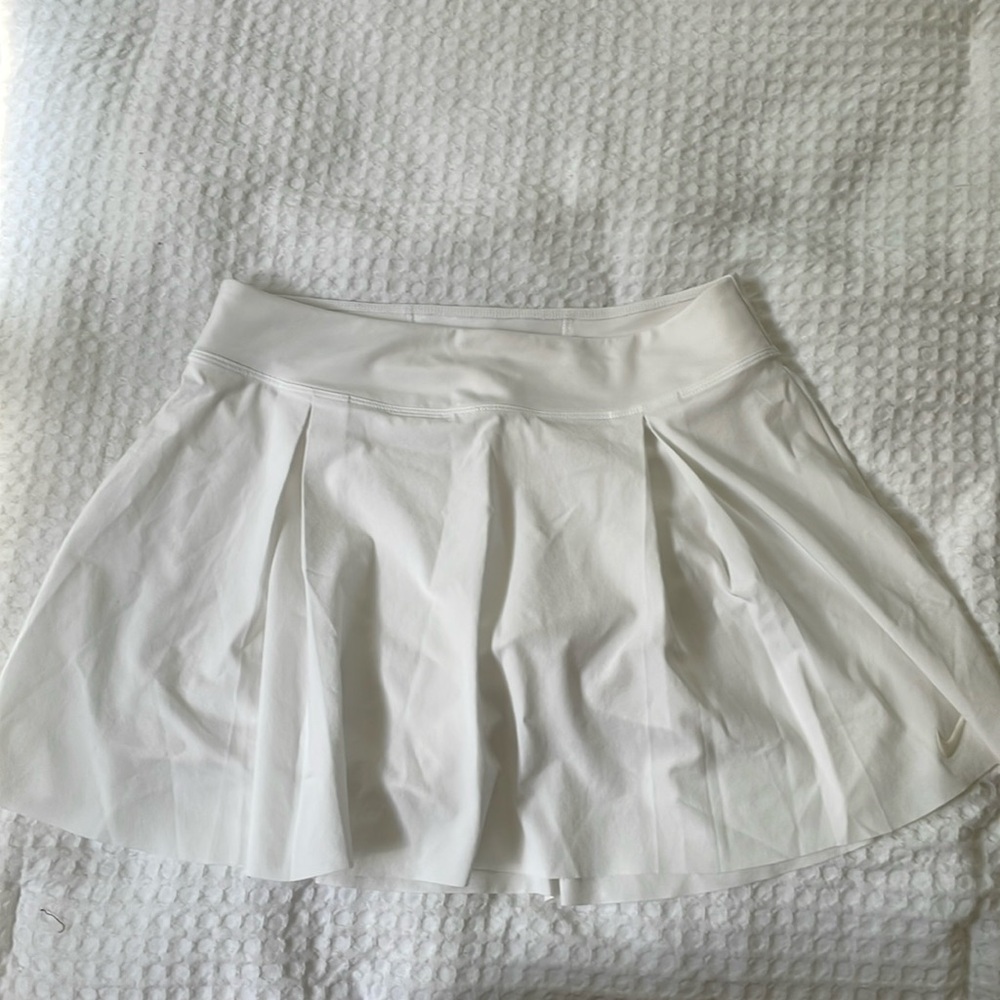 Nike White Pleated Athletic Skort medium
